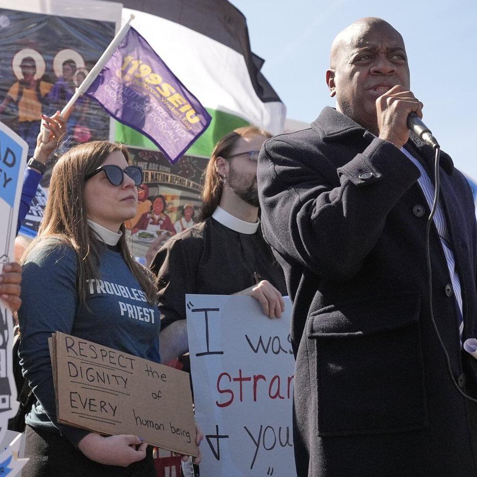 Democrats running for New Jersey governor navigate the delicate politics of immigration